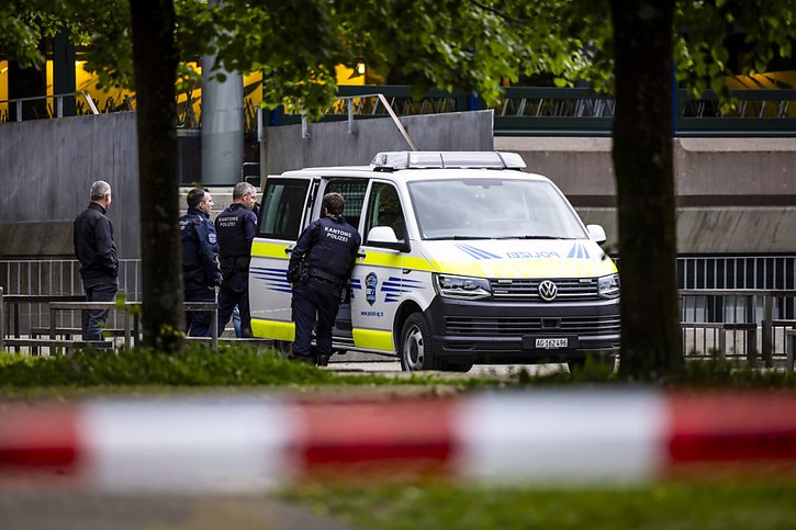 La police a arrêté un suspect après l'attaque à Zofingue. © KEYSTONE/MICHAEL BUHOLZER