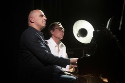 Alain Berset a joué du piano au Nouveau Monde lors de l’émission radio Le Grand Soir.